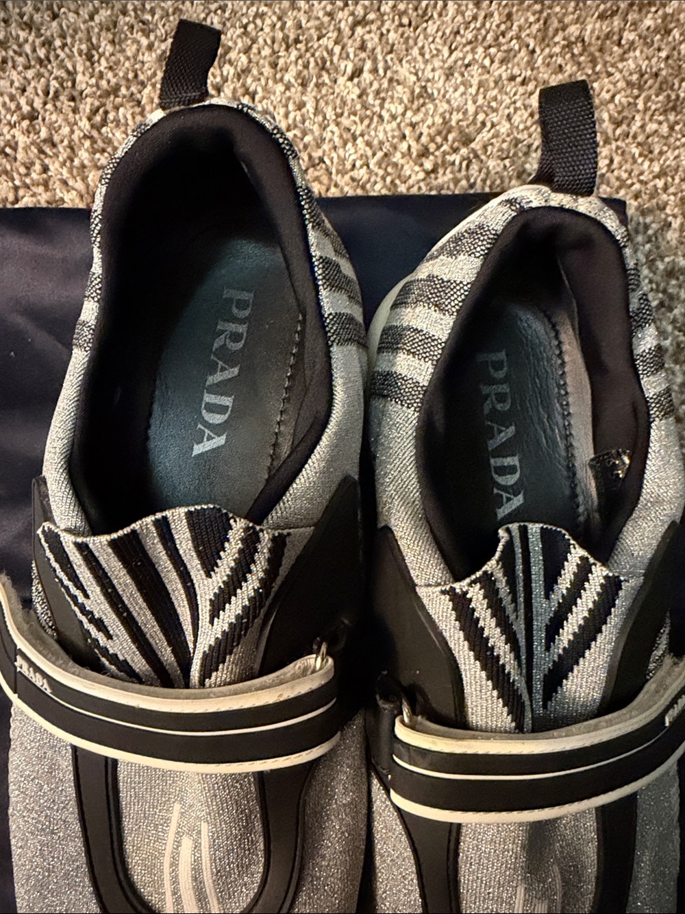 Prada - Picture 4 of 6